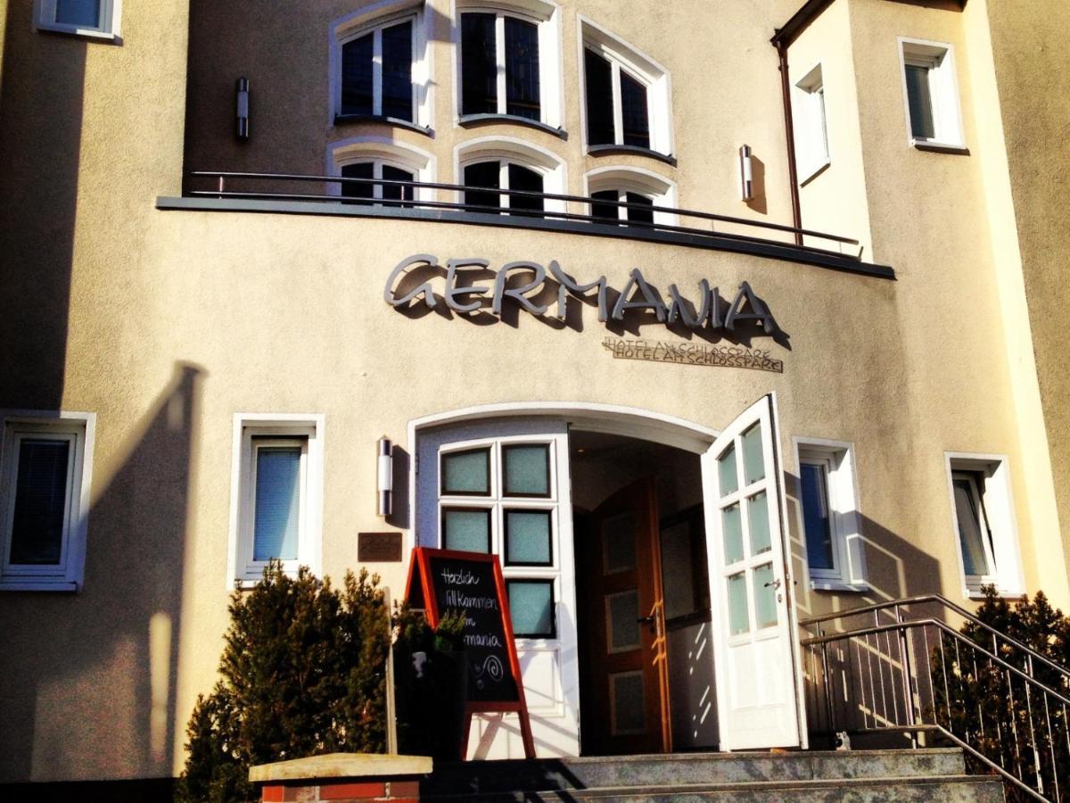 Germania Hotel Am Schlosspark Meyenburg (Prignitz) Exterior photo